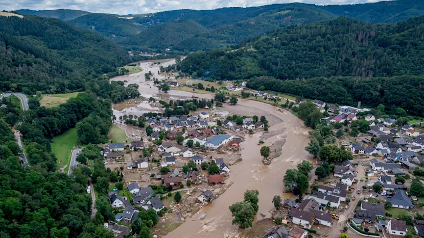 AP_21196544248383.jpg (830×467)