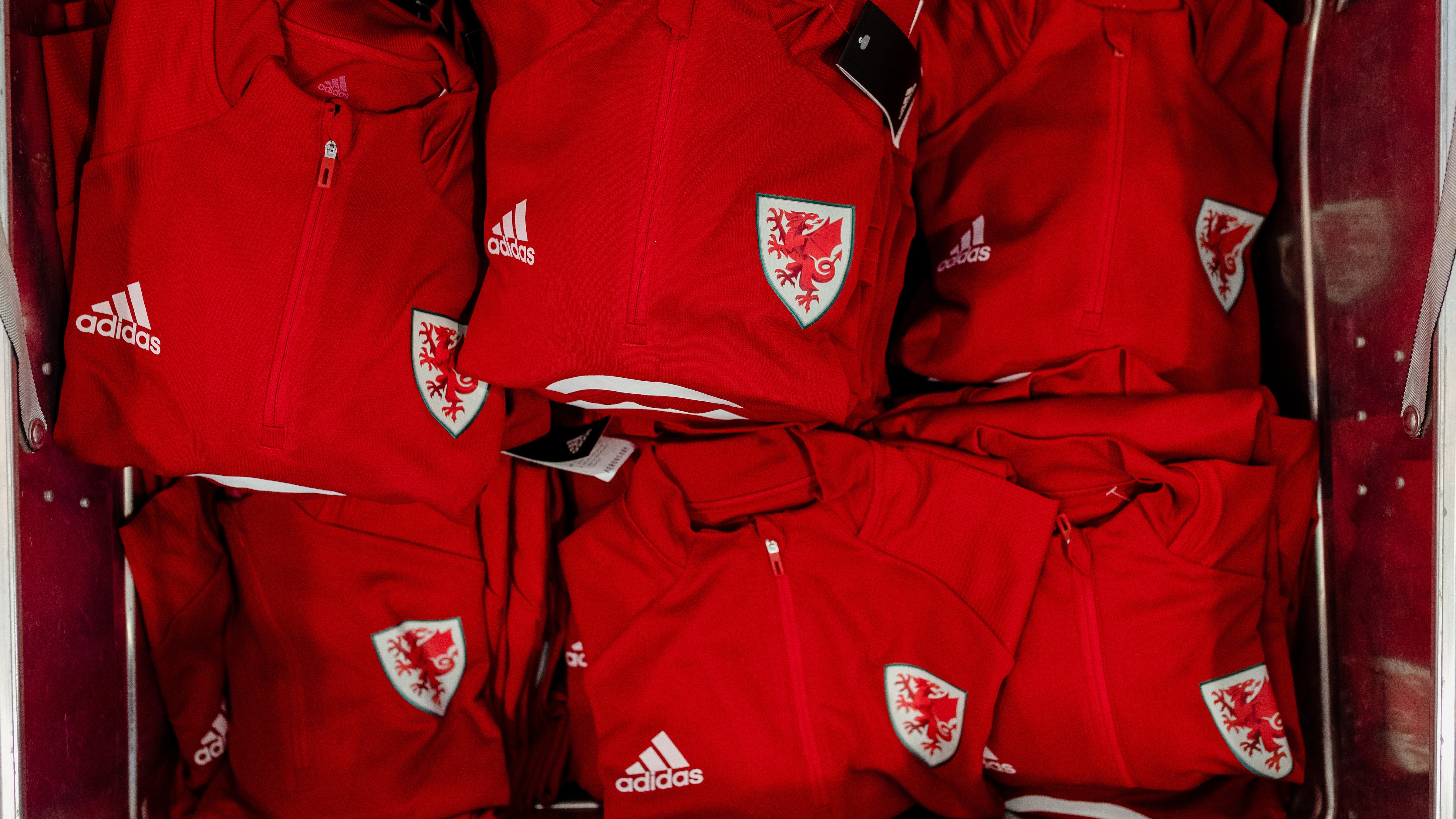 adidas Wales 2022 Goalkeeper Shirt