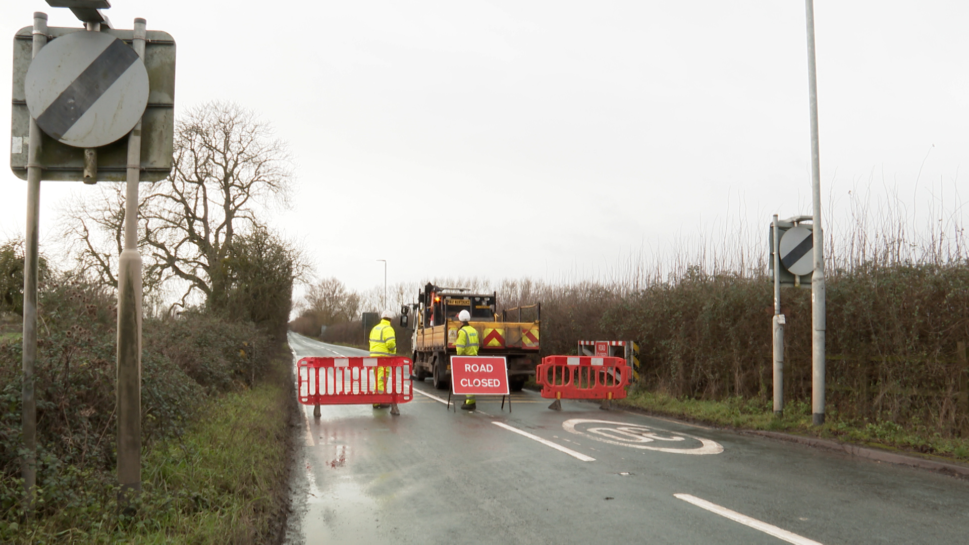 A361 Somerset Road closed after Environment Agency warns of flood