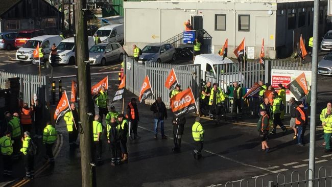 Workers at GMB union on the picket line 