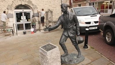 Sir Henry Morton Stanley statue in denbigh