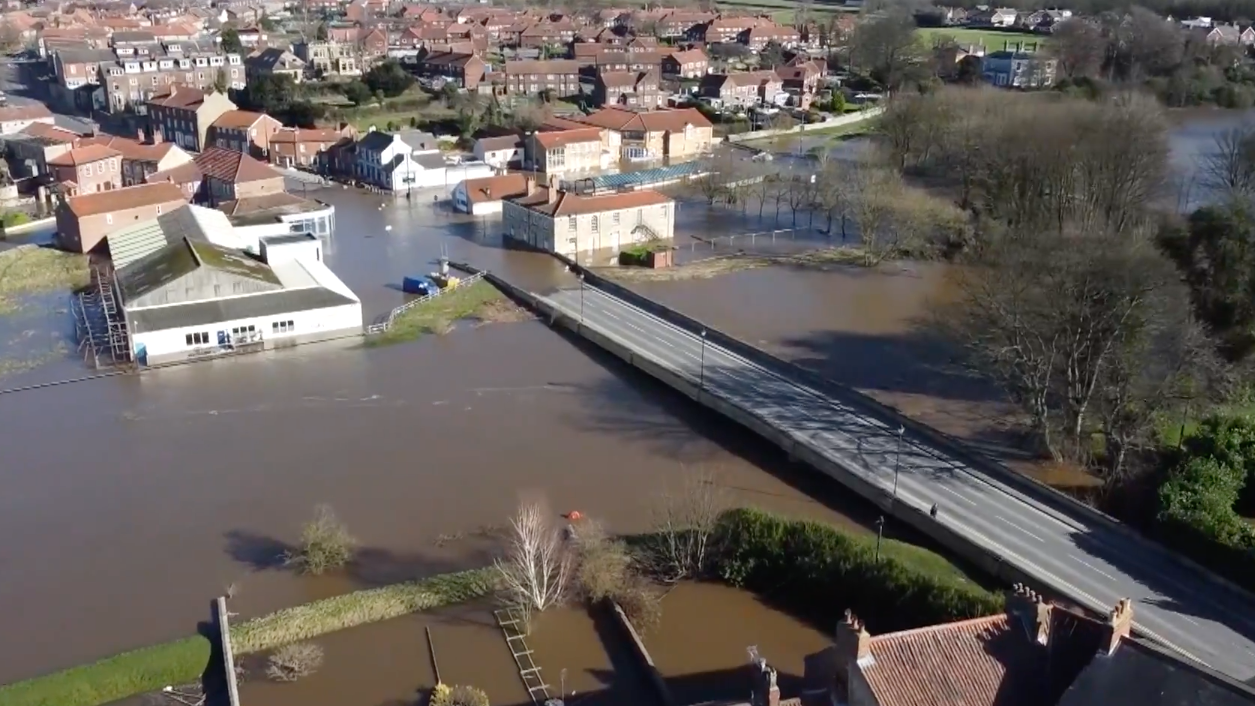 Environment Agency needs to 'get their finger out' over flood defences ...