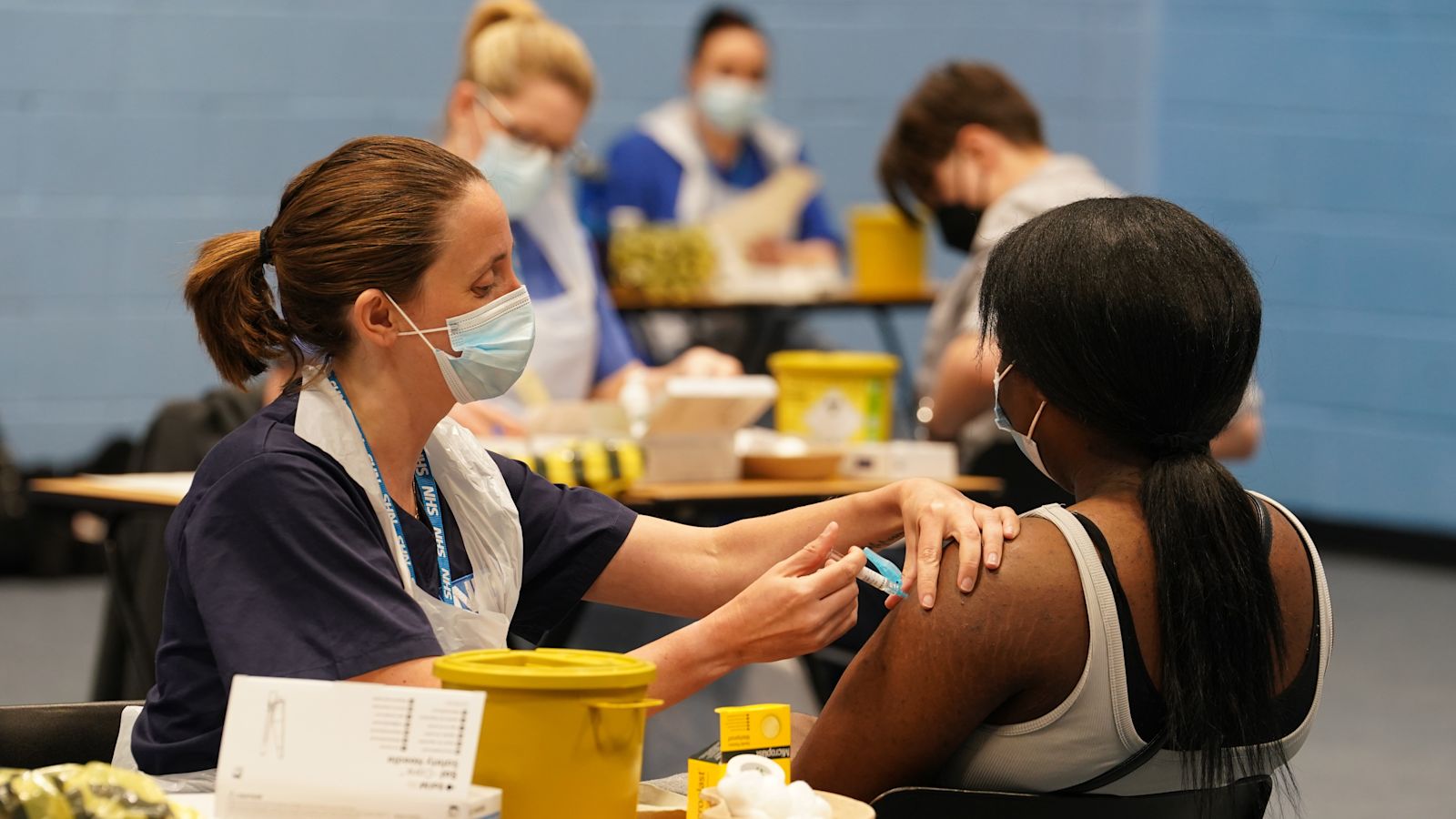 Meningitis B jabs should be offered to 15-year-olds on NHS, experts say