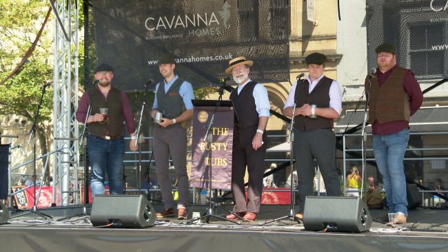Rusty Tubs perform in Weston-super-Mare