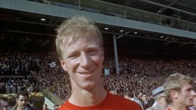 Jack Charlton, the former Leeds United centre half who helped England win the World Cup
in 1966, has died at the age of 85.