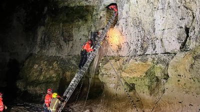 HM Coastguard Deal rescues four people from a tunnel in St Margaret's Bay
Credit HM Coastguard Deal
