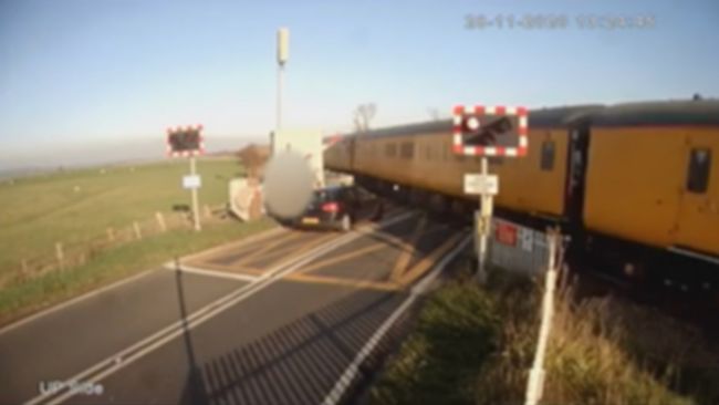 Level Crossing Cameras Credited For 86 Fall In Driving Offences Itv News Meridian