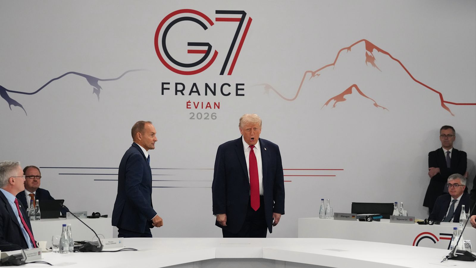 'I'm the boss', says Trump as he meets G7 leaders on last day of summit