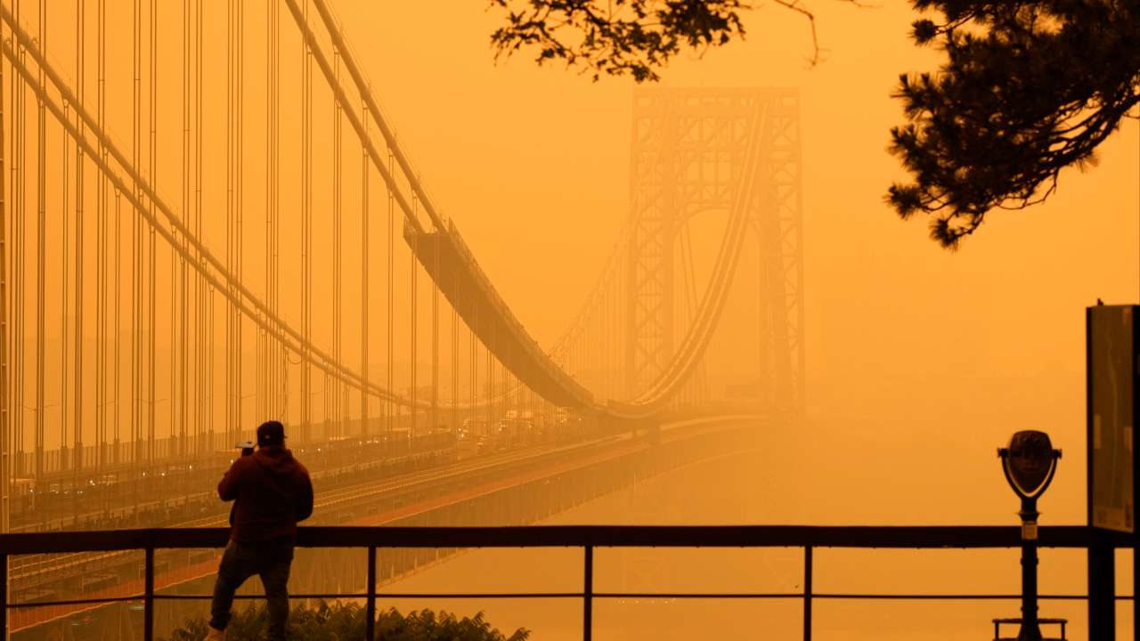 Smoke from Canada wildfires spreads 'hazardous' air across the US