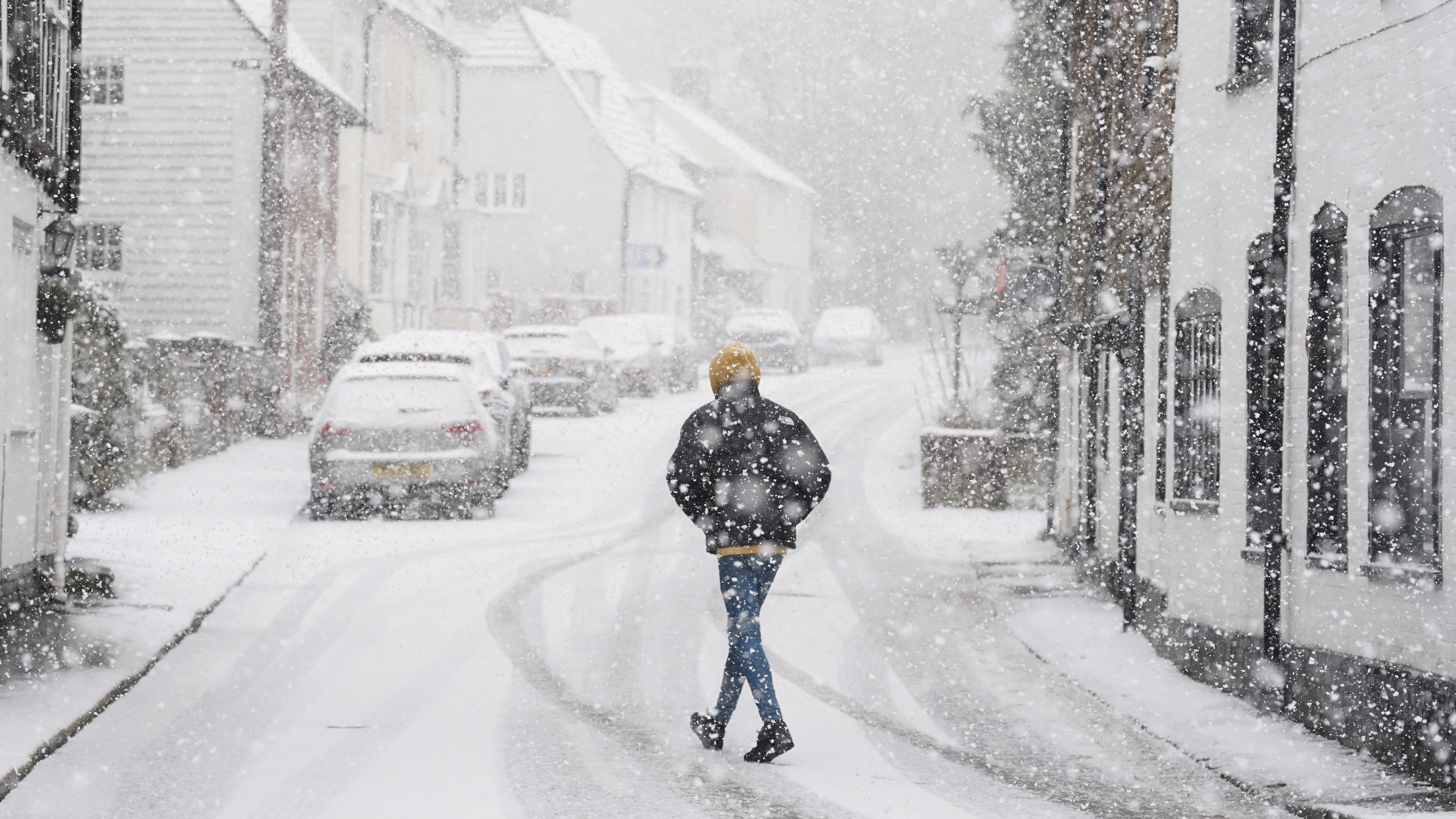 Weather Warnings Issued As Cold Snap With Snow Hits Parts Of The UK ...