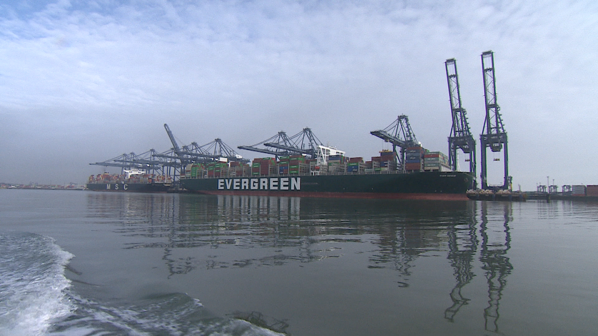 Businesses warn customers of delays due to congestion at the port