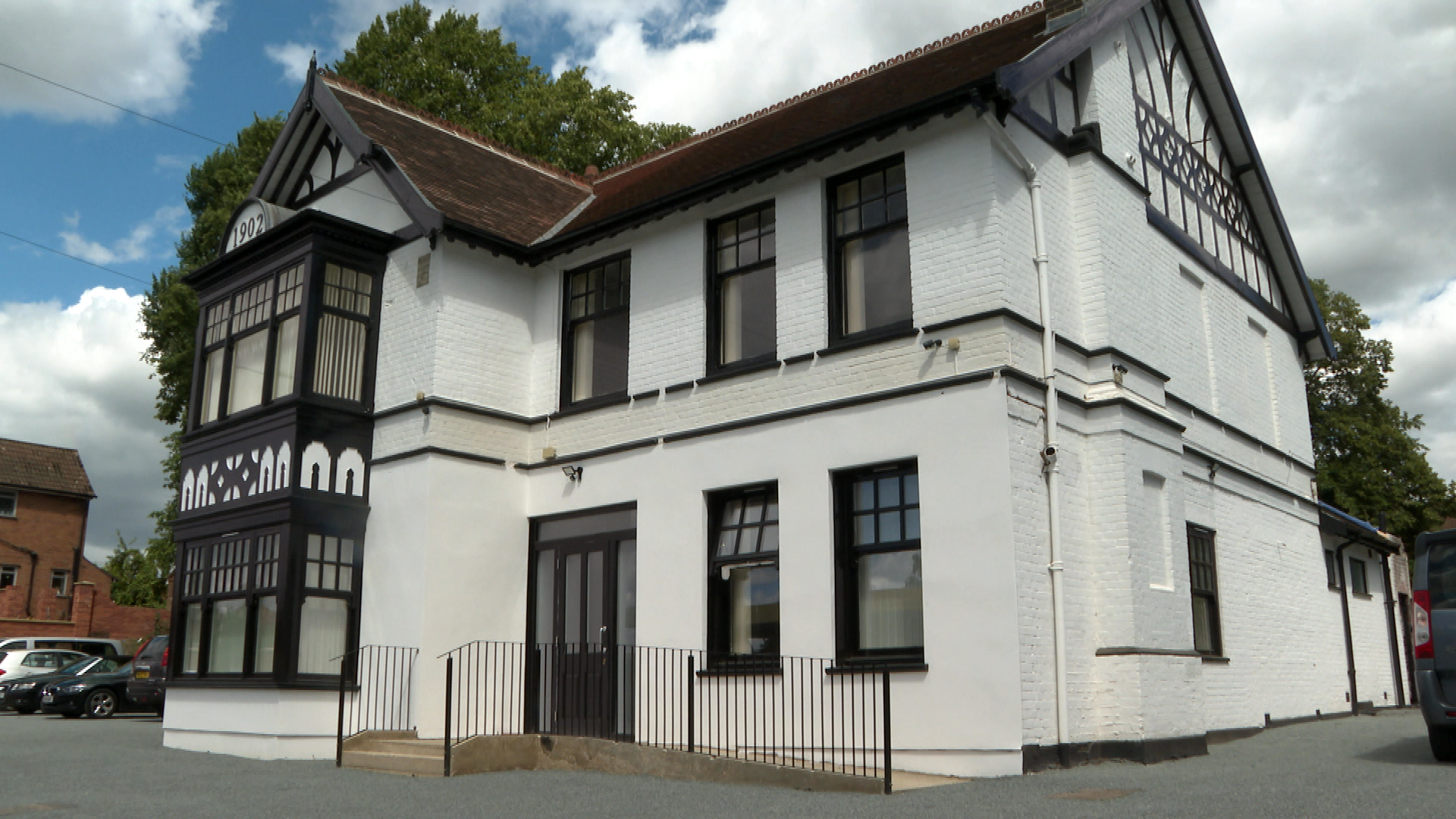 Norwich mosque helps hundreds of people ITV News Anglia