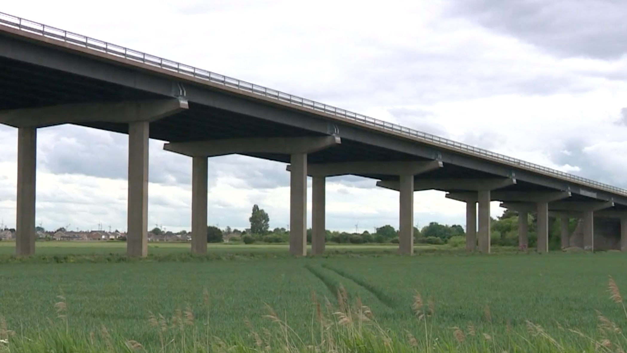 Work on M62 Ouse Bridge to continue over Bank Holiday weekend in