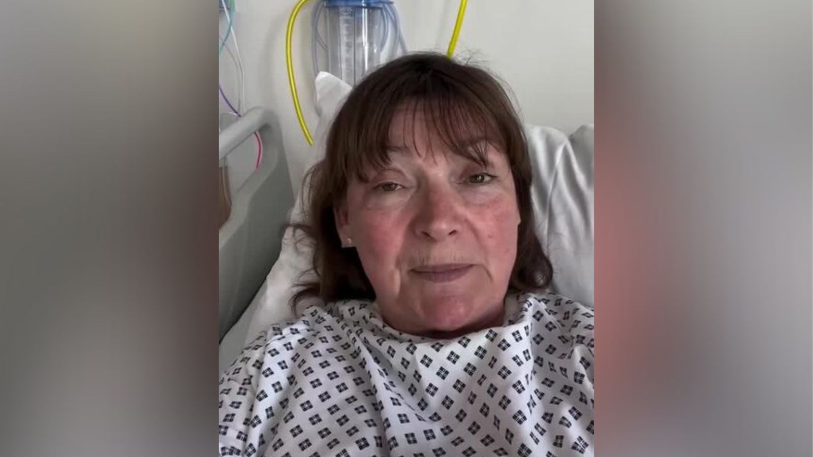 Lorraine Kelly reveals she needs to undergo keyhole surgery to remove ovaries | ITV News