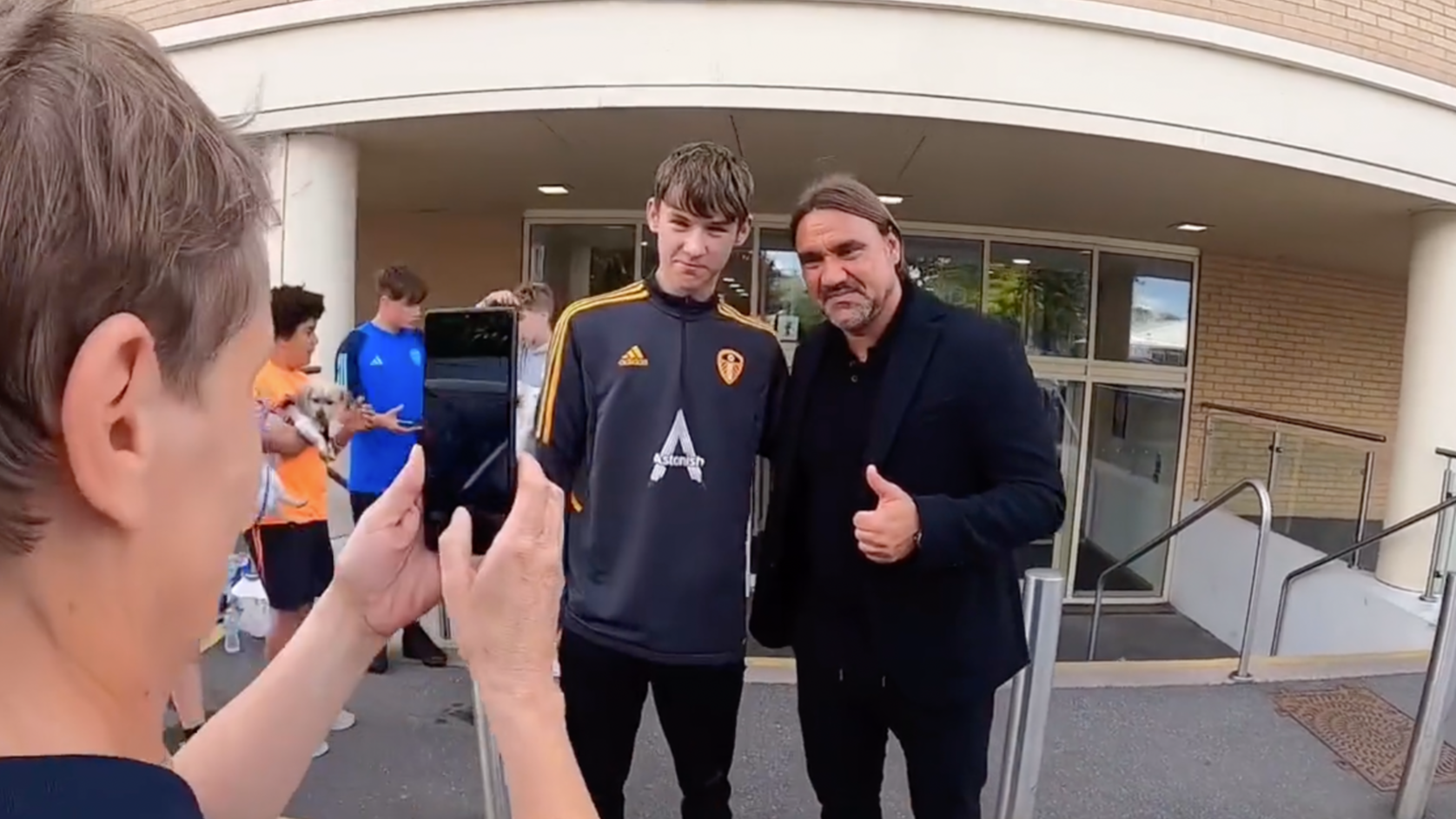 Daniel Farke Greets Fans At Elland Road After Appointment As New Leeds ...