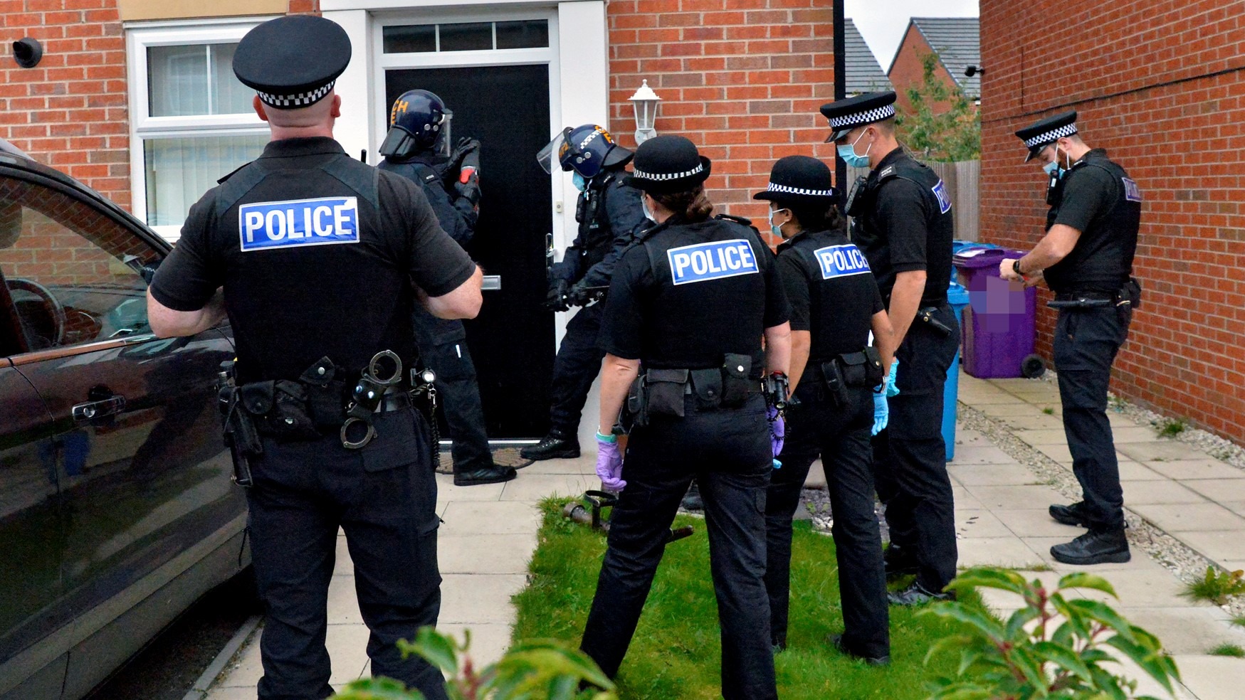 Liverpool And Knowsley Drug Raids Result In £20,000 And 1kg Of Class A ...