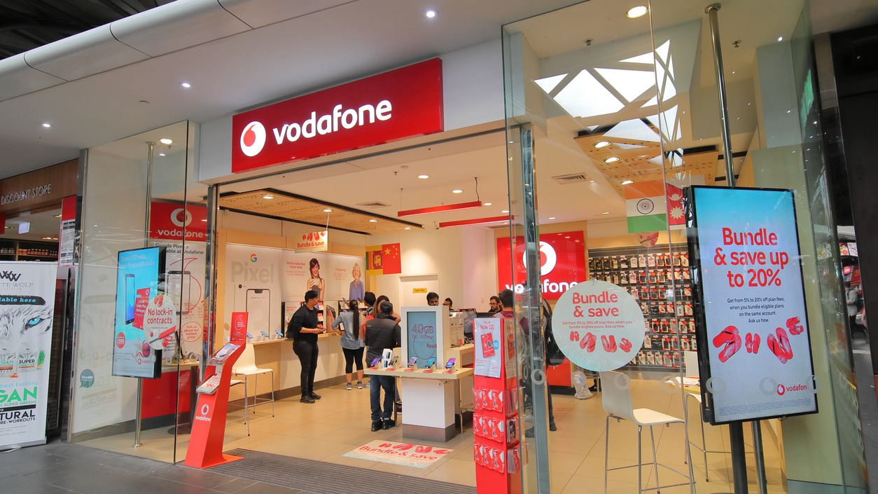 Vodafone executive admits commission cuts 'shanked' some franchise operators