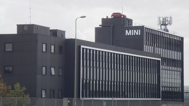 Mini plant in Oxford announce multi-million pound investment securing 4000  jobs | ITV News Meridian
