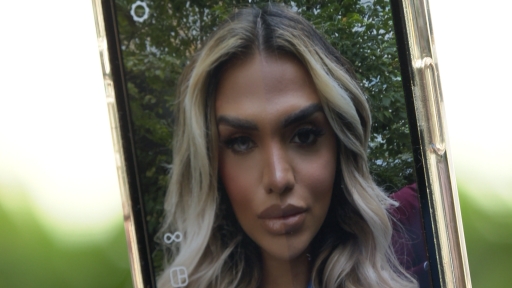 Filters on phone apps linked to rise in body dysmorphia ITV News West