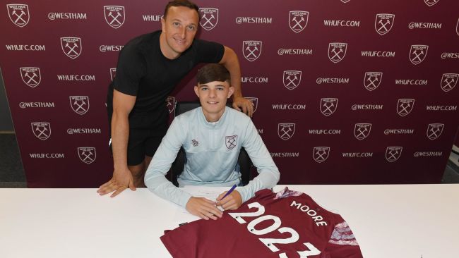 Sean Moore signs for West Ham. 