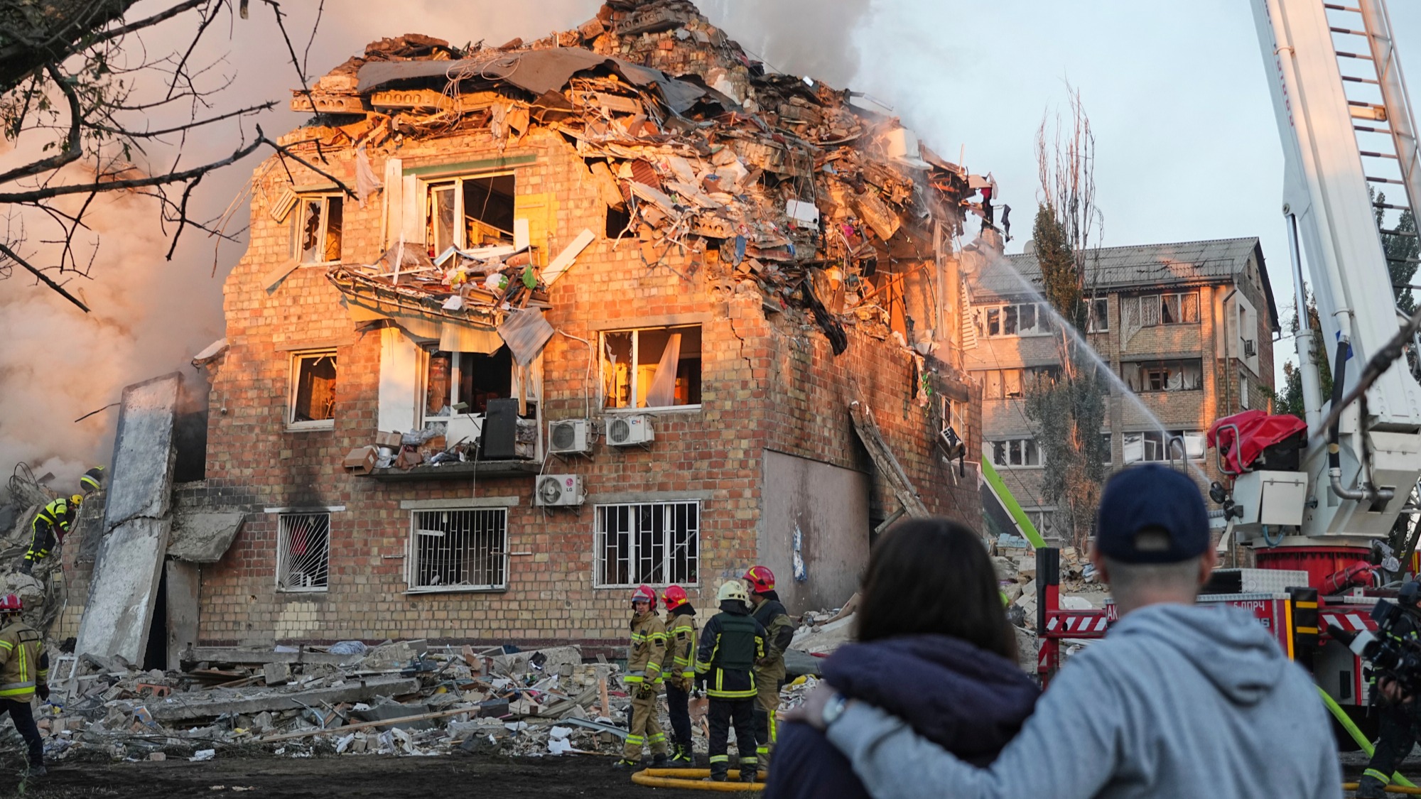 Russia accused of 'mocking peace efforts' after 21 killed in strikes on Kyiv