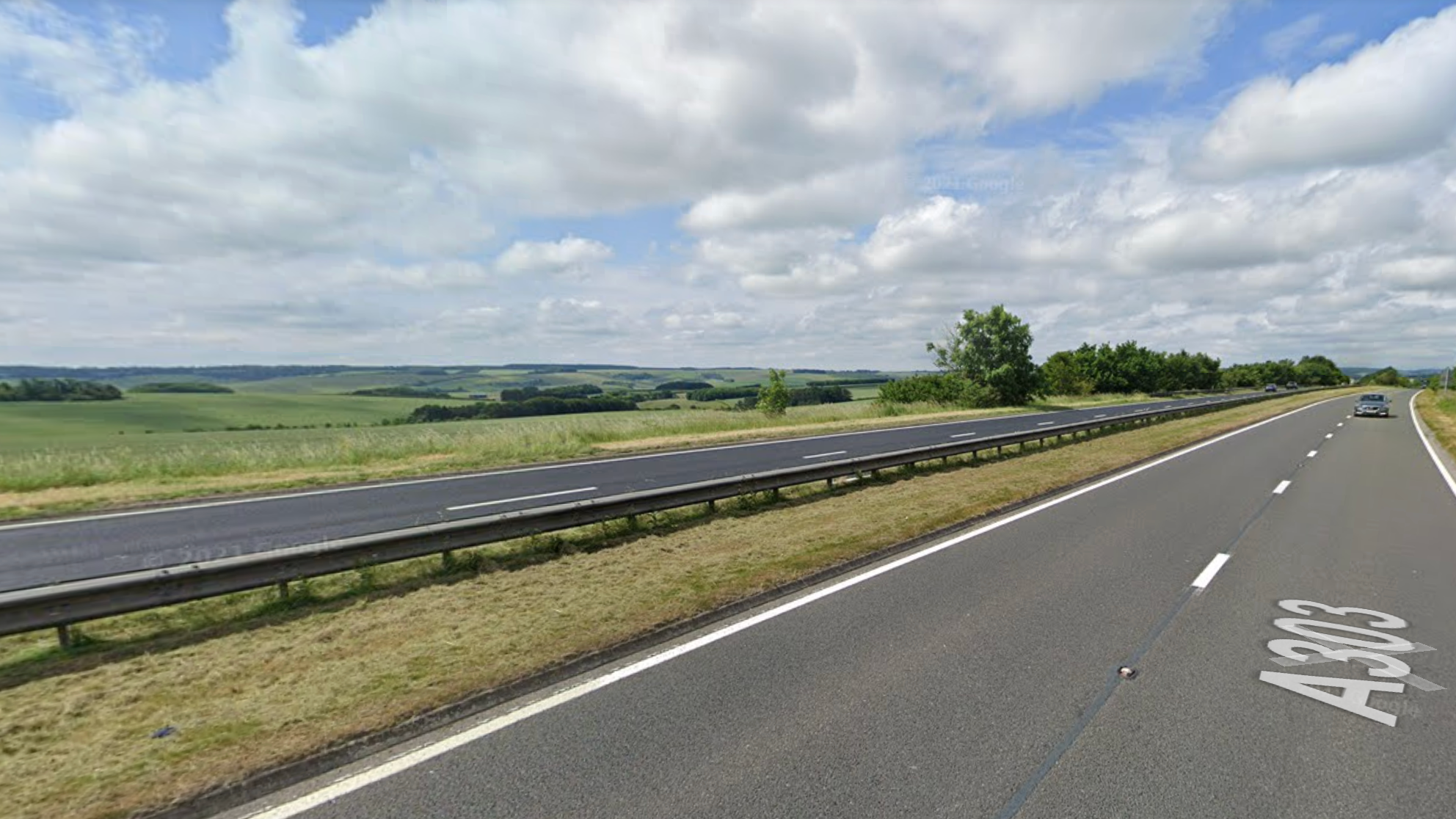 A303 closure Major Wiltshire road blocked as multi vehicle crash