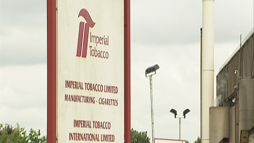 Third generation Imperial Tobacco worker plans to emigrate after factory  closure