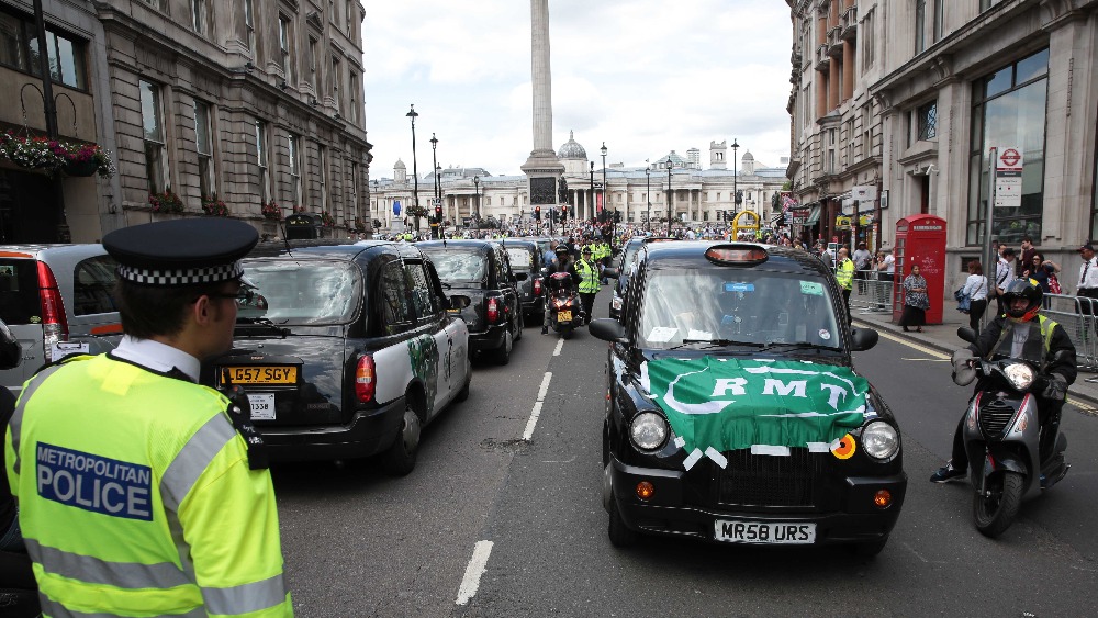 Cabbies Launch Prosecution Against Six 'Uber' Drivers | ITV News London