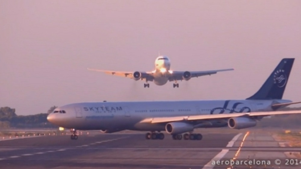 Dramatic Moment Two Planes Nearly Collide At Barcelona Airport | ITV News