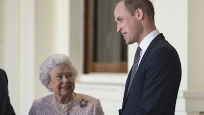 prince william and the queen
File photo dated 28/11/2017 of Queen Elizabeth II and the Duke of Cambridge greeting the President of Germany Frank-Walter Steinmeier outside the Grand Entrance before a private lunch at Buckingham Palace in central London. Following the death of The Queen, the Duke of Cambridge, as heir to the throne, is now the Duke of Cornwall and Cambridge. Issue date: Thursday September 8, 2022.
Picture by: Victoria Jones/PA Wire/PA Images