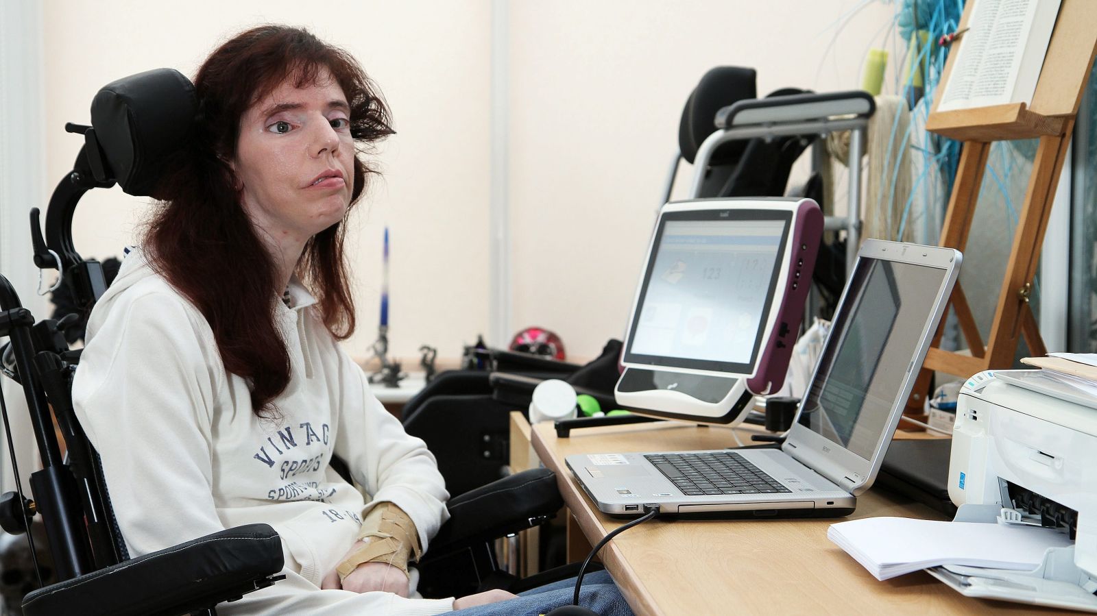 Woman With Locked In Syndrome Earns Degree By Blinking Through Exams Itv News