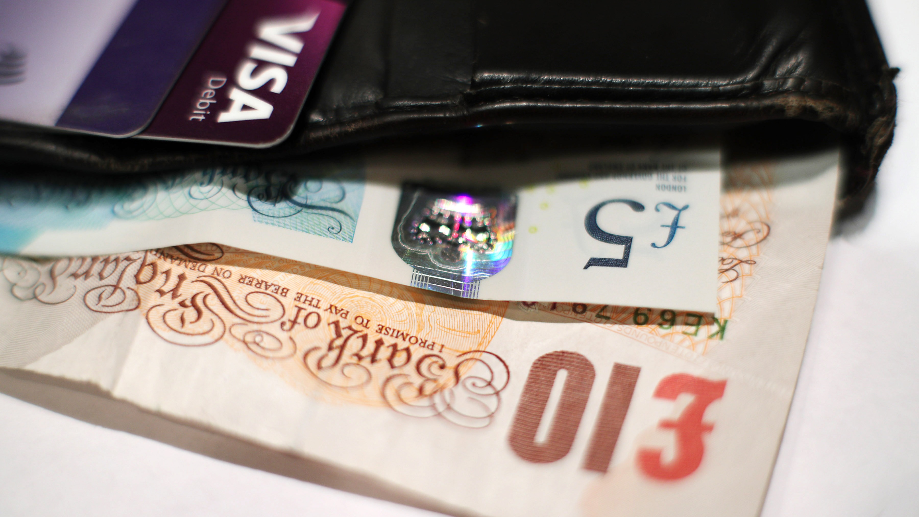 Cost of living: Workers hit by record pay slump as wages lag behind ...