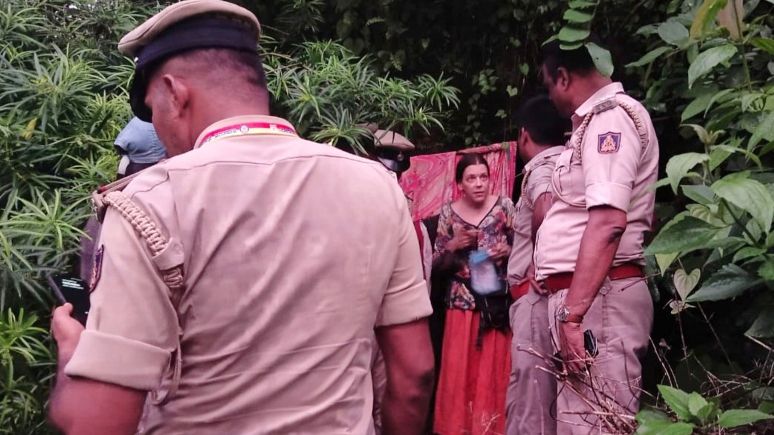 Russian mother found living in remote Indian cave with her two daughters 