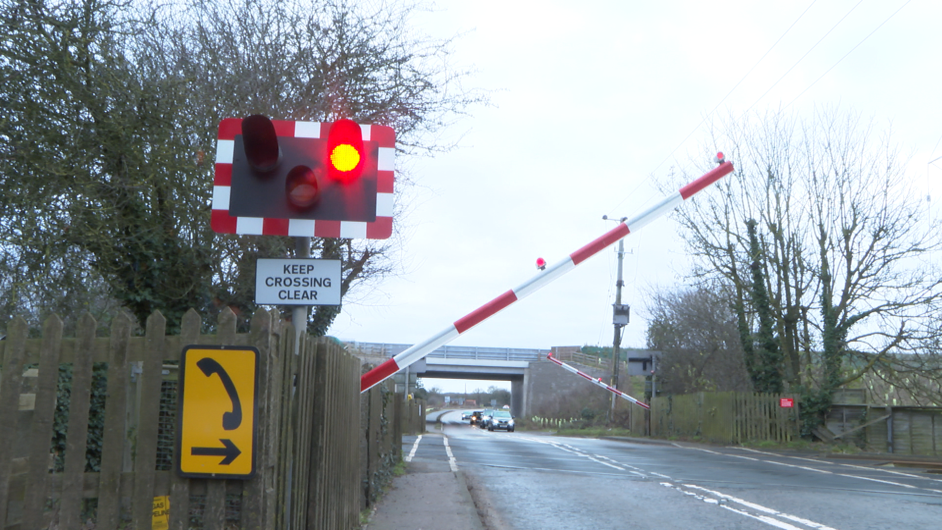 Train And Cars Half A Second Away From Disaster In Level Crossing Near Miss Caused By Leaves On The Line Itv News Anglia