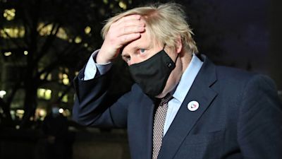 Prime Minister Boris Johnson leaving the Westminster Bridge Vaccination Centre at St Thomas' Hospital, London, having received the first dose of AstraZeneca vaccine. Picture date: Friday March 19, 2021. Aaron Chown/PA