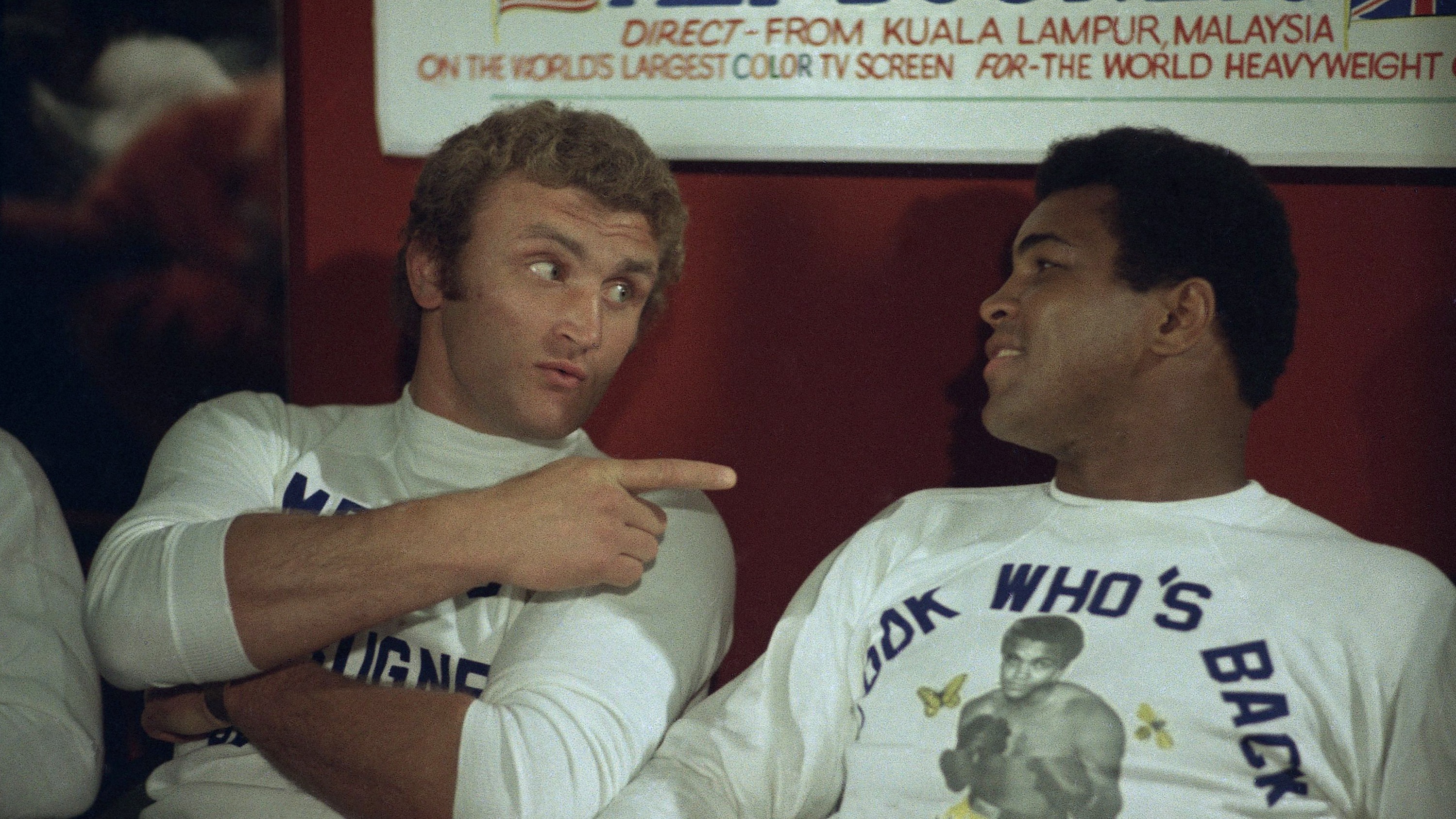 Boxer Joe Bugner who went the distance with Muhammad Ali dies aged 75 | ITV  News