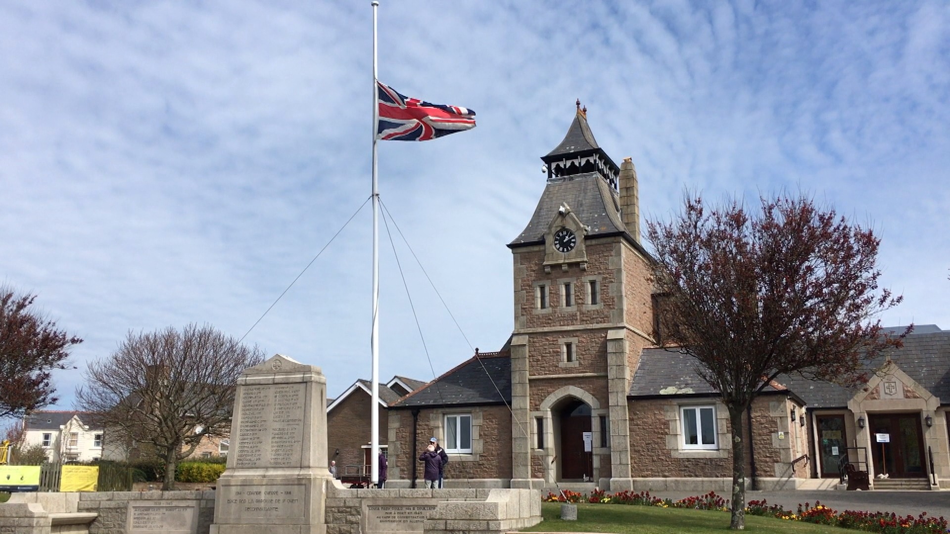 Constables open meeting doors to Jersey public ITV News Channel