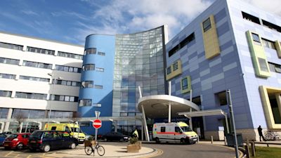 030222-john radcliffe hospital- Steve Parsons/PA Archive/PA Images