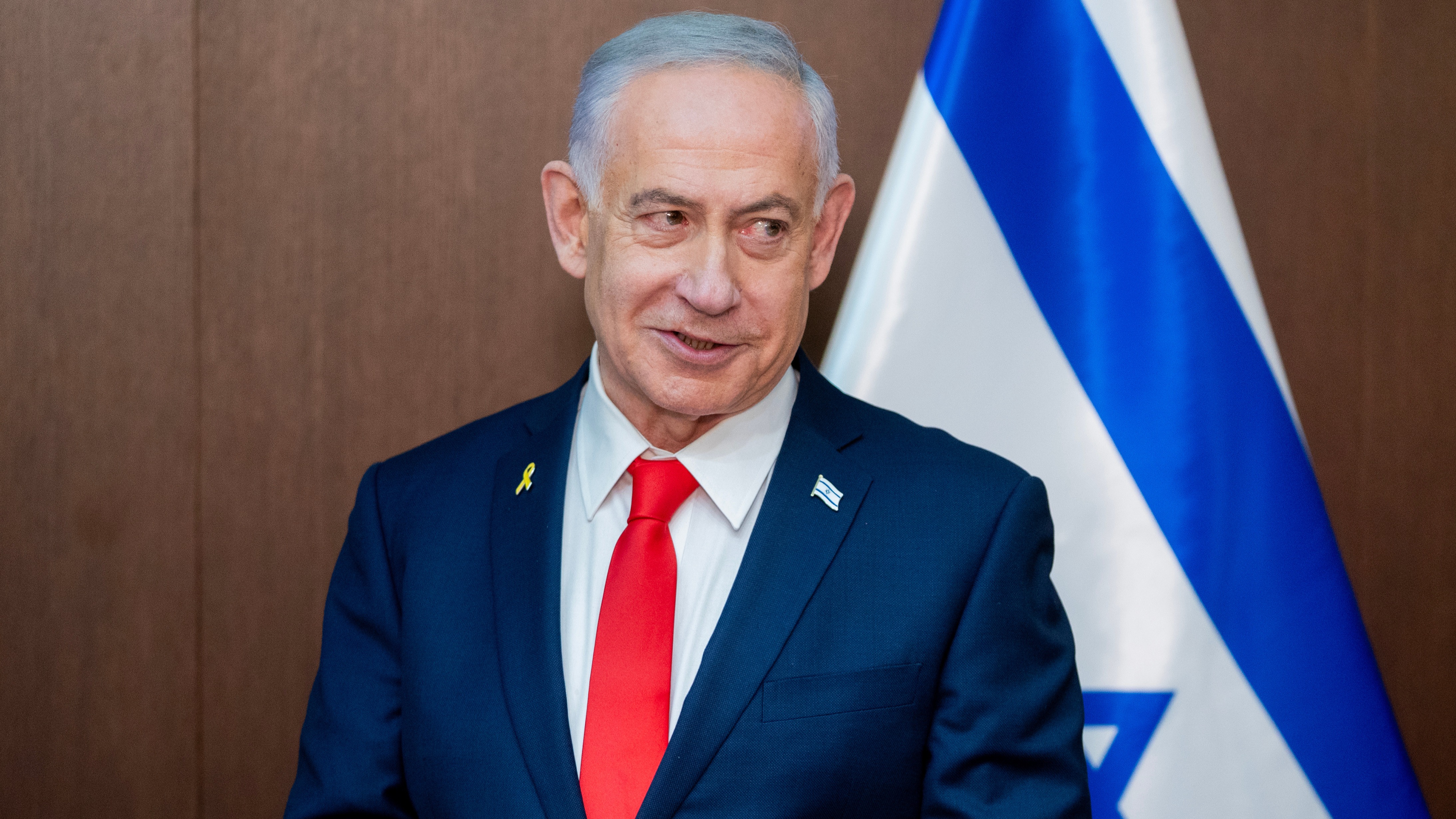 Netanyahu submits request for a pardon during his ongoing corruption trial