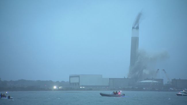 Chimney Explosion ITV Meridian Demolition news for Oxford, Thames Valley and South Coast