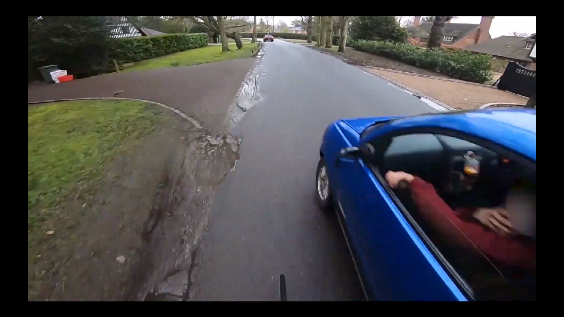 Video shows near misses between cyclists and cars in Essex | ITV News ...