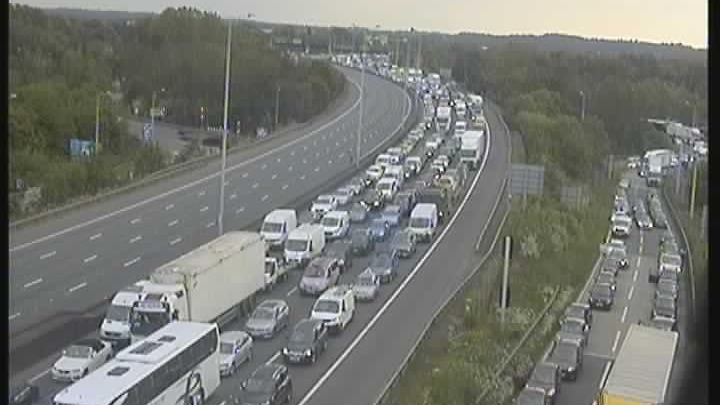 M25 Traffic Delays of an hour near Heathrow airport following