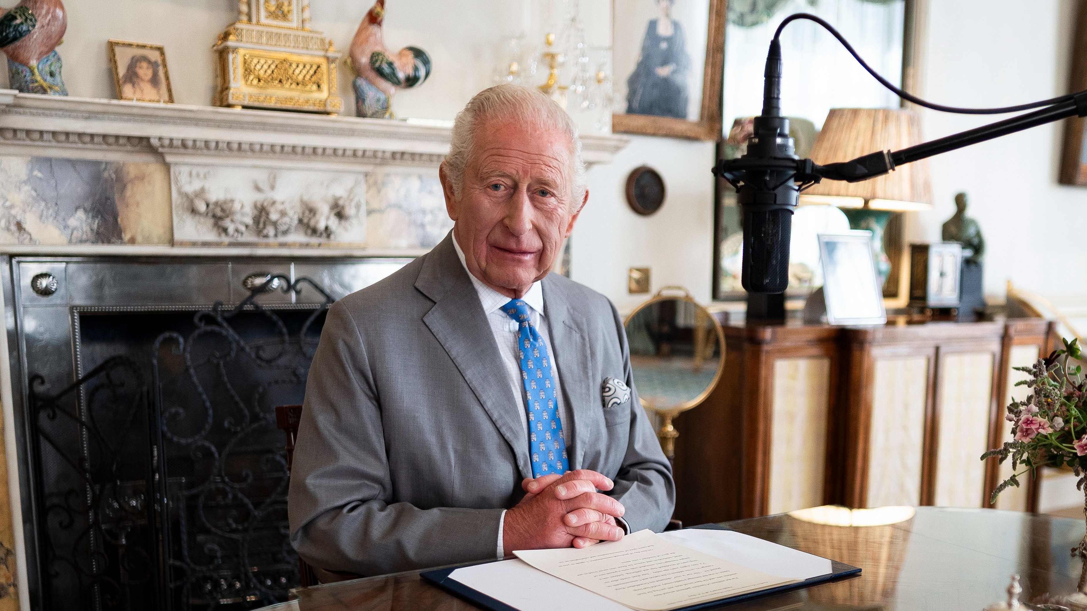 King vows sacrifices made by VJ Day heroes 'shall never be forgotten'