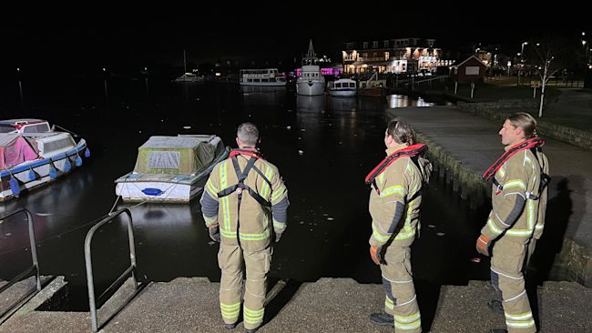 Crews from Lowestoft fire station spoke to the public after reports that children had been seen testing the ice.
Credit: Twitter/@LowestoftSouth
