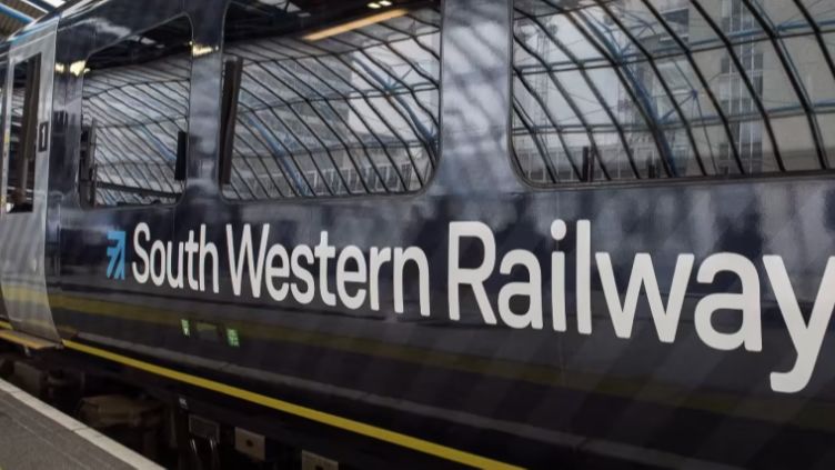Wimbledon Train Station Emergency: Impact & Updates