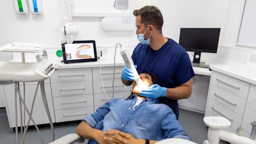 Dentists and GPs offered training to spot early signs of motor neurone disease