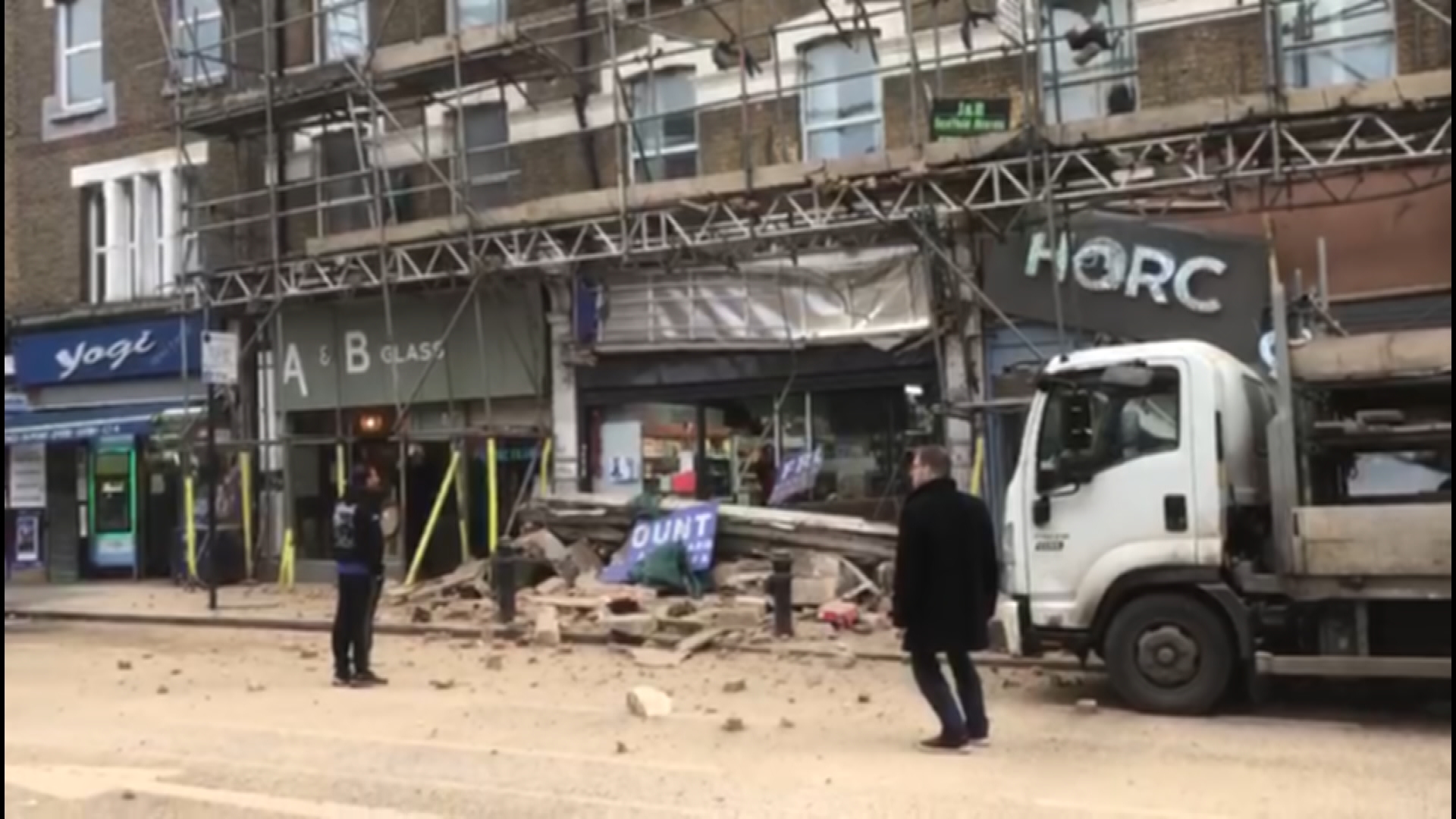 Residents evacuated after Stoke Newington building partially