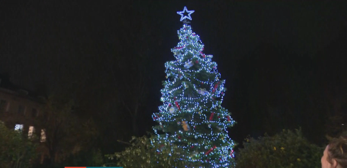 Christmas Lights Clifton Village 2022 Pride Of Britain Winner Harmonie-Rose Turns On Bristol Christmas Lights |  Itv News West Country