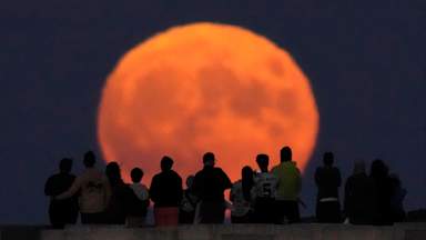 Blue supermoon lights up night skies across the world 