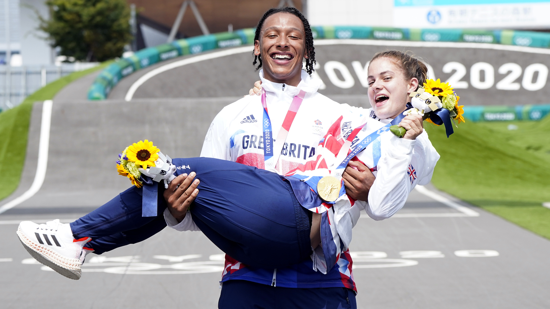 Tokyo Olympics: Beth Shriever claims BMX gold moments after Kye Whyte makes history with silver - Vimarsana News